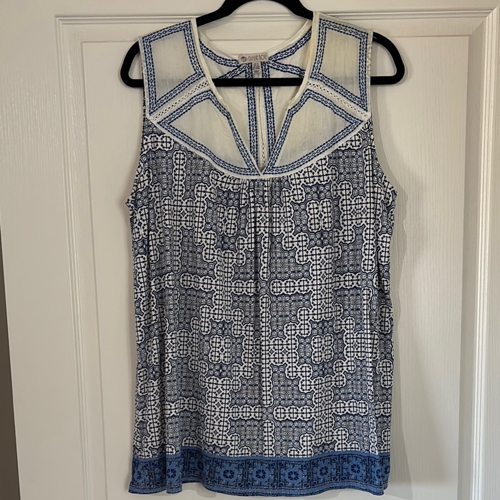 Blue and White Sleeveless Tank Top with Bib Collar